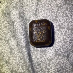 Louis Vuitton AirPods gen 1&2 leather protective case